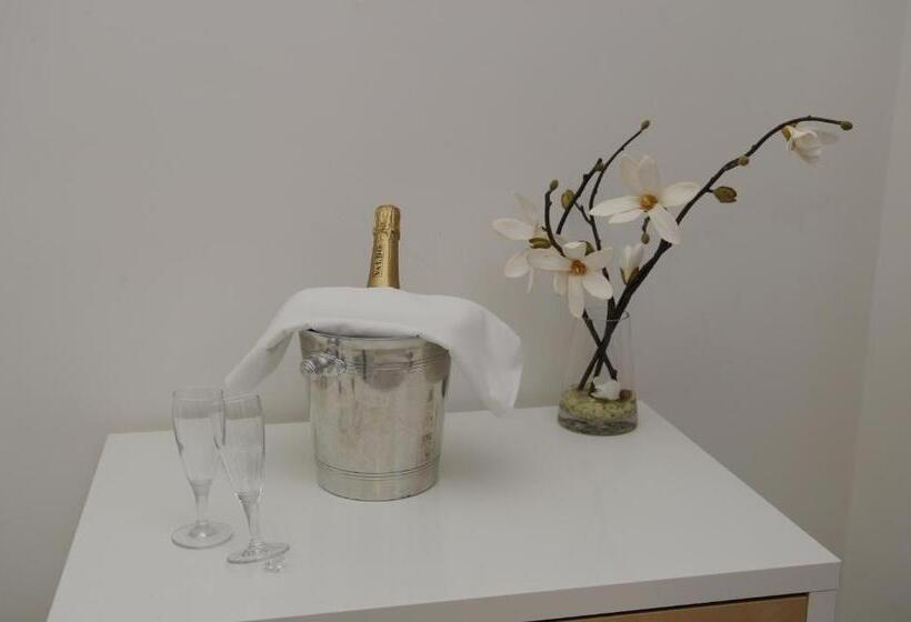 ベッドアンドブレックファースト Magic Rainbow