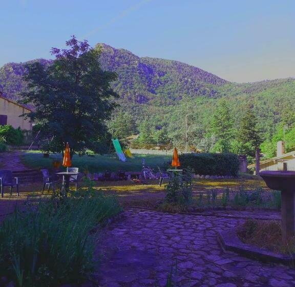 ベッドアンドブレックファースト Mas Des Baüs