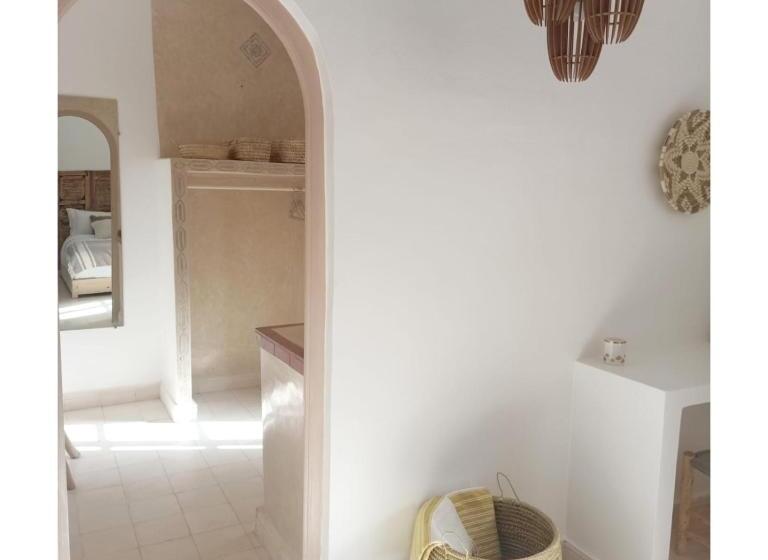 تختخواب و صبحانه Villa Nour