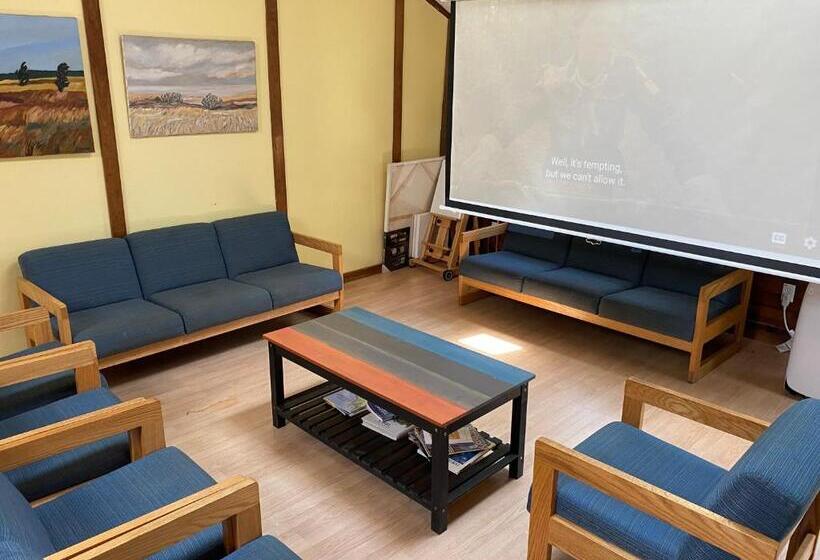 Hi Martha S Vineyard   Hostel