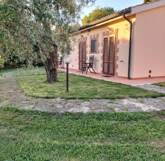 فندق Agriturismo La Vecchia Quercia