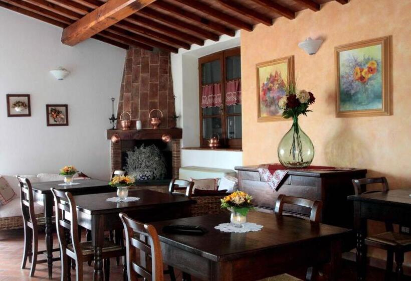 فندق Agriturismo La Vecchia Quercia