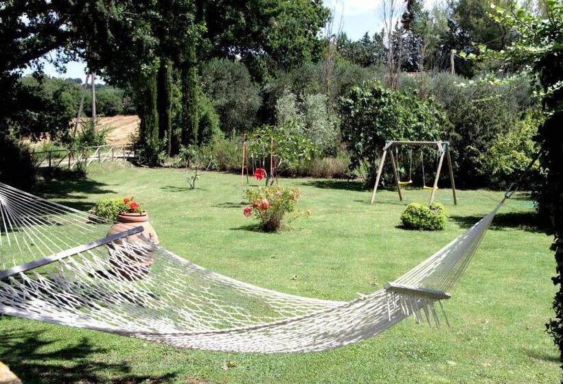 فندق Agriturismo La Vecchia Quercia