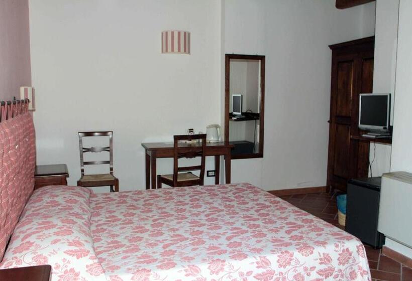 فندق Agriturismo La Vecchia Quercia