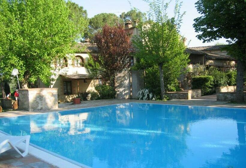 فندق Borgo Santinovo