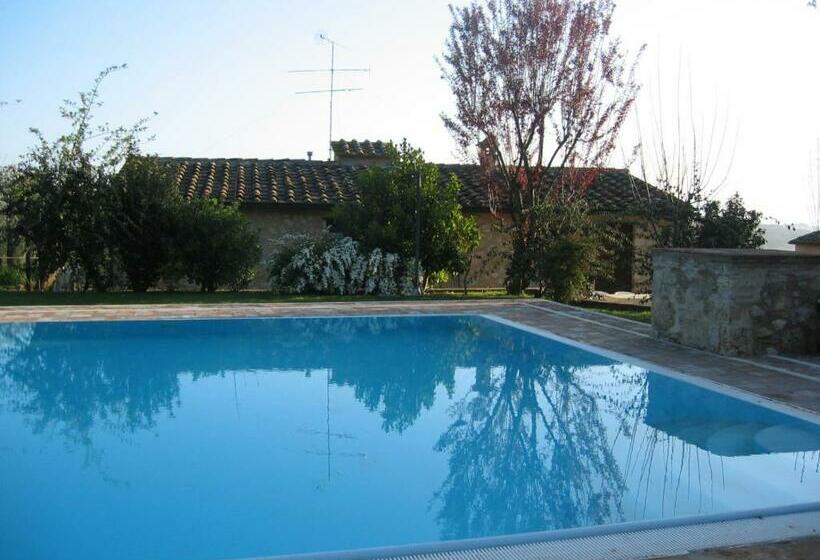 فندق Borgo Santinovo