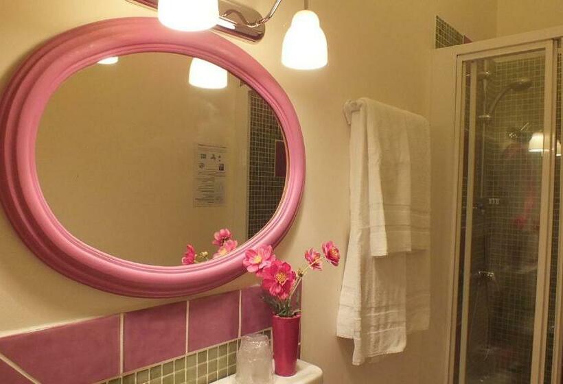 酒店 Les Grillons Du Morvan