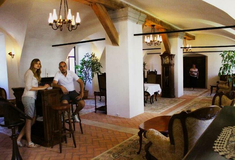 בית מלון כפרי Medieval