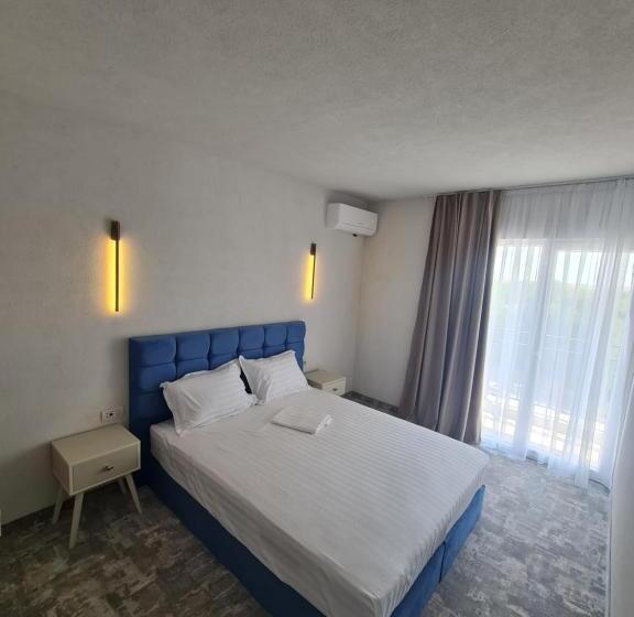 هتل Mojo Resort