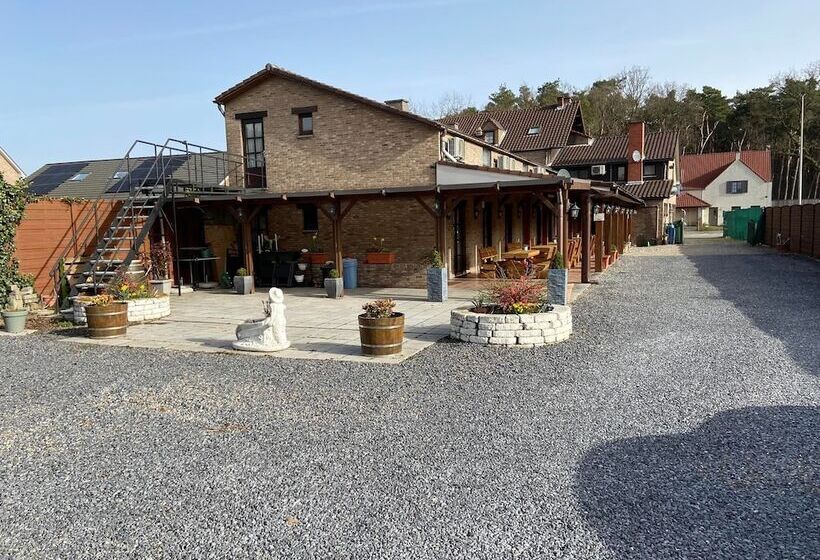 בית מלון כפרי Monika