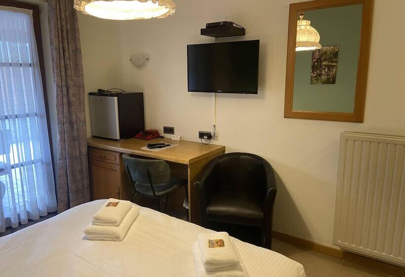 בית מלון כפרי Monika