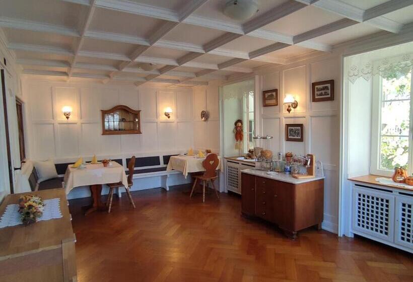 بنسيون Boutique Hotel Krone