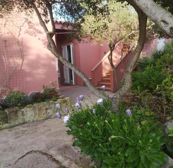 膳宿费 B&b Domus Oriens   Monolocale Indipendente In Villa