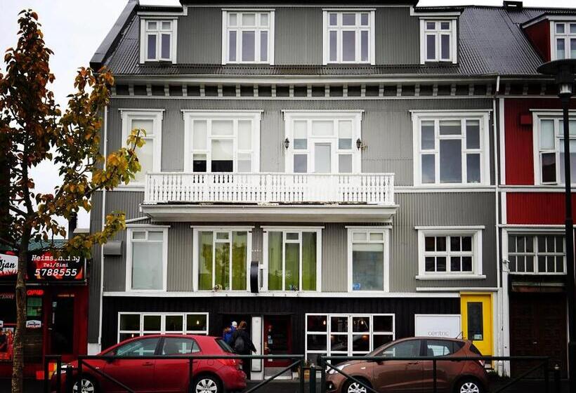 پانسیون Downtown Guesthouse Reykjavik