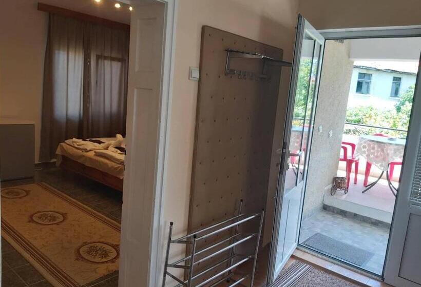 ペンション Guest Rooms Grudovi