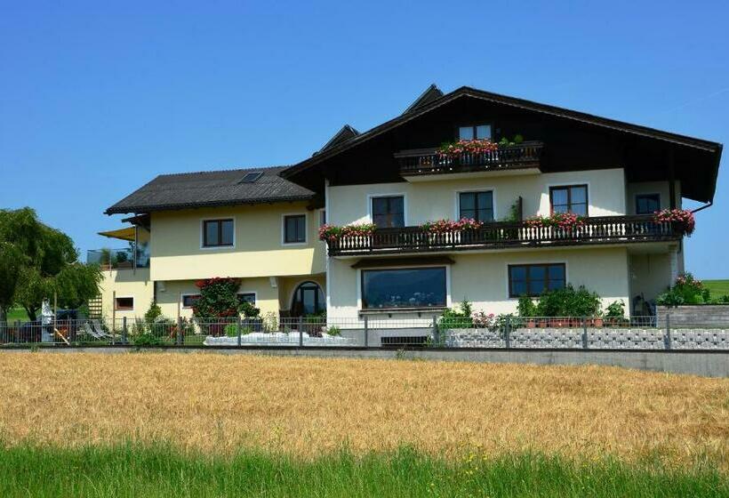 بنسيون Haus Gruber