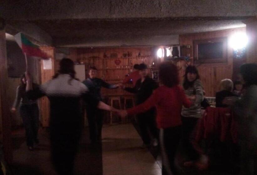 膳宿费 Kris Guesthouse