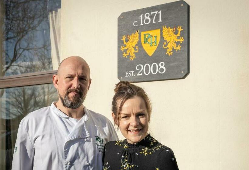 膳宿费 Pendragon Country House