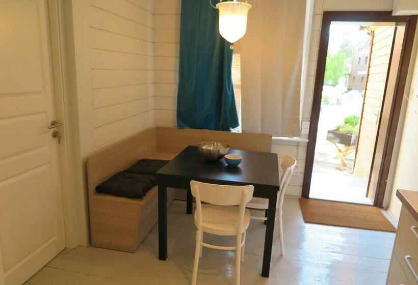 پانسیون Senoji Vaistine