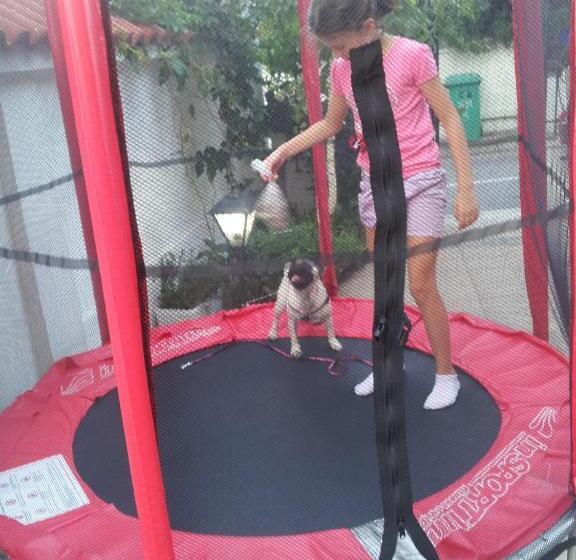 بنسيون Vromos Guest House