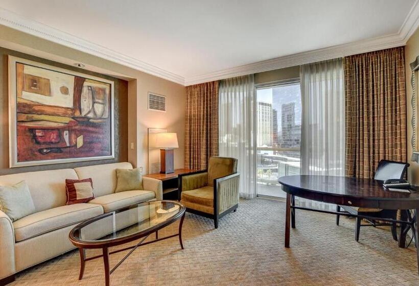 Strip & Sphere View! Privately Owned Condo Hotel The Signature At Mgm