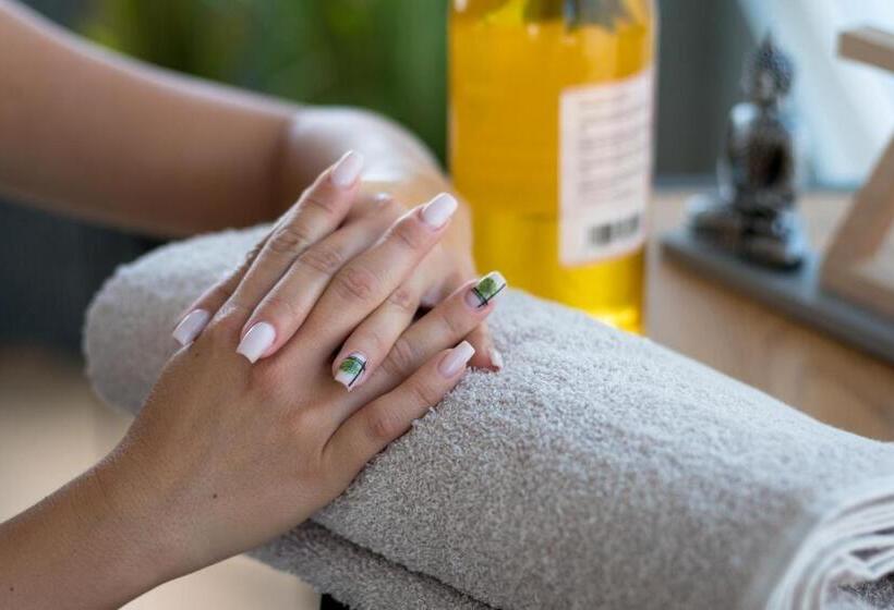 Thermal Hotel Garden