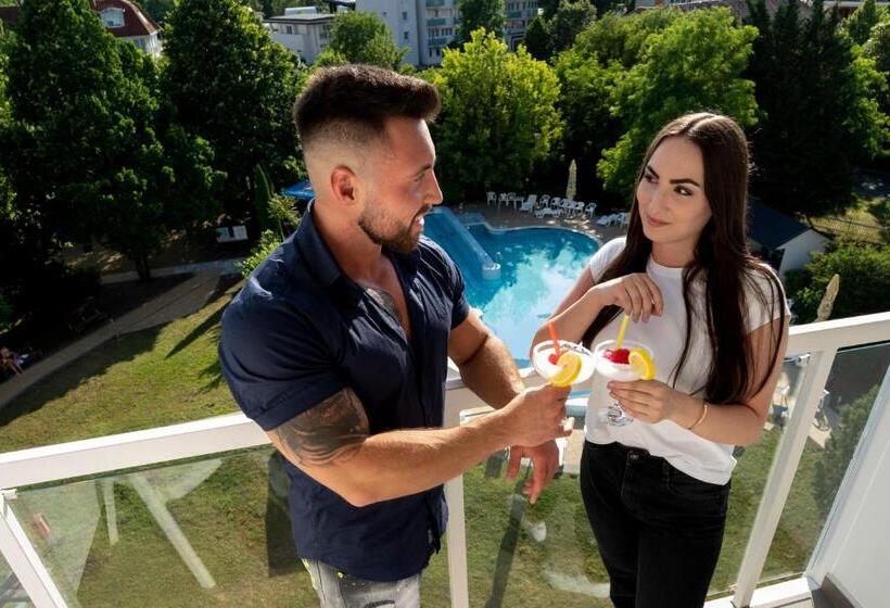 Thermal Hotel Garden