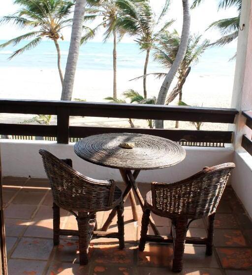 تختخواب و صبحانه Itacupa   Healthy Vegan & Foil Center