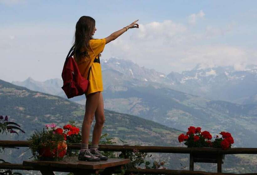 בית מלון כפרי Tivet