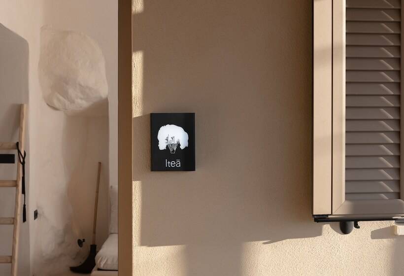 Manili Boutique Suites & Villas