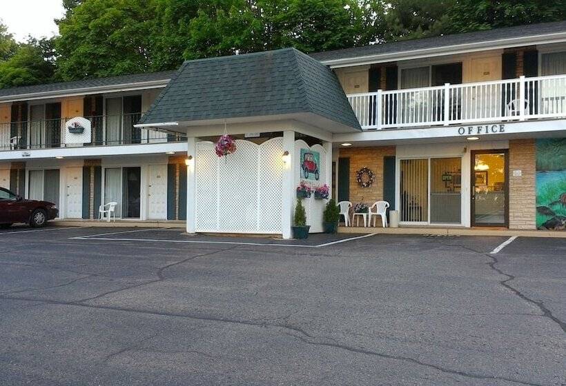 فندق على الطريق Brentwood Motor Inn