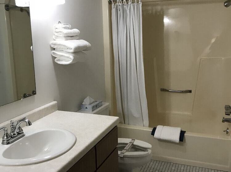 فندق على الطريق Brentwood Motor Inn