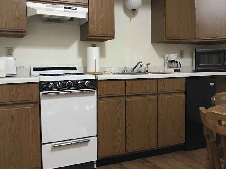 فندق على الطريق Brentwood Motor Inn