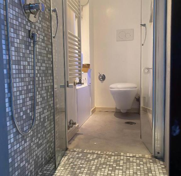 پانسیون Trevi Art Suite