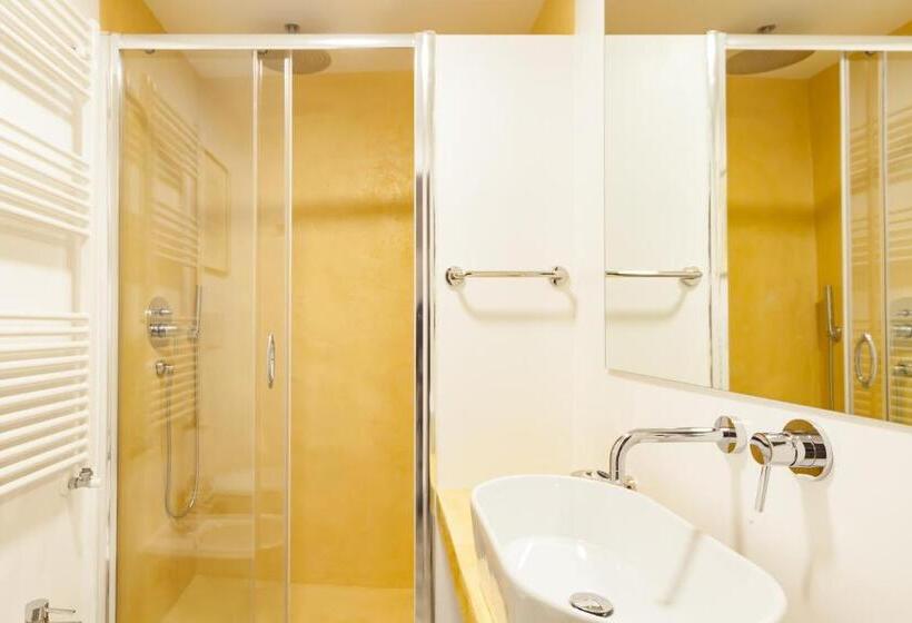 پانسیون Trevi Art Suite