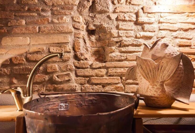 پانسیون Trevi Art Suite