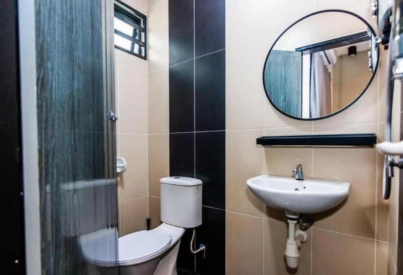 بنسيون The Lov Penang