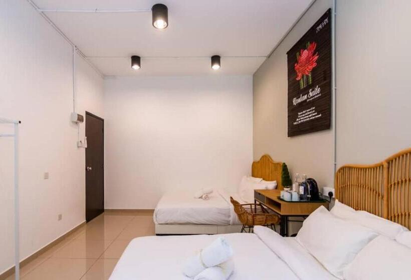 بنسيون The Lov Penang