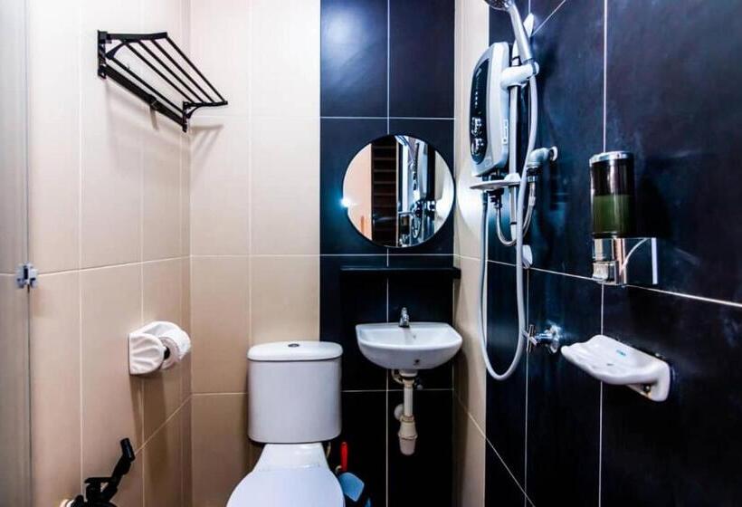 بنسيون The Lov Penang