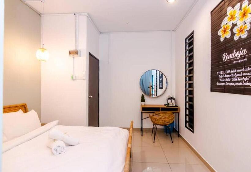 بنسيون The Lov Penang