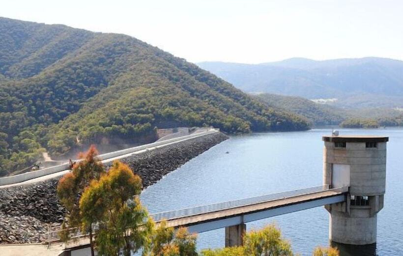 בית מלון כפרי Riverglade Caravan Park