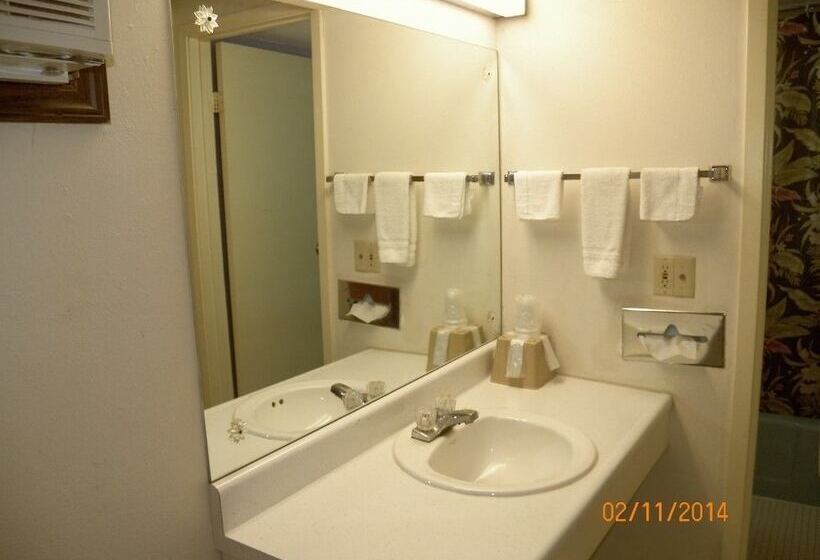 فندق على الطريق Schuyler Inn