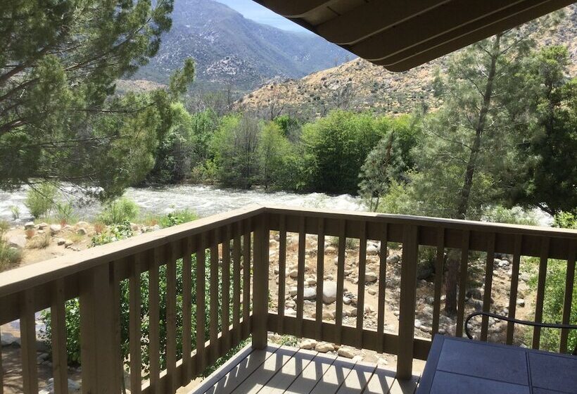 모텔 Sequoia Lodge