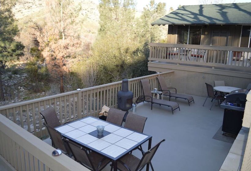 모텔 Sequoia Lodge