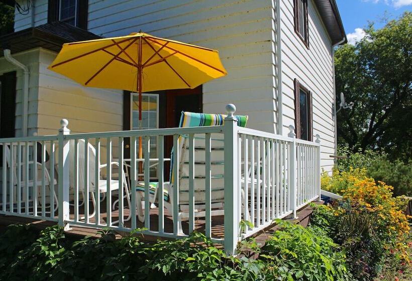 Fairmount Bed & Breakfast