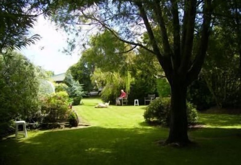 Garden Grove Motel And Apartments