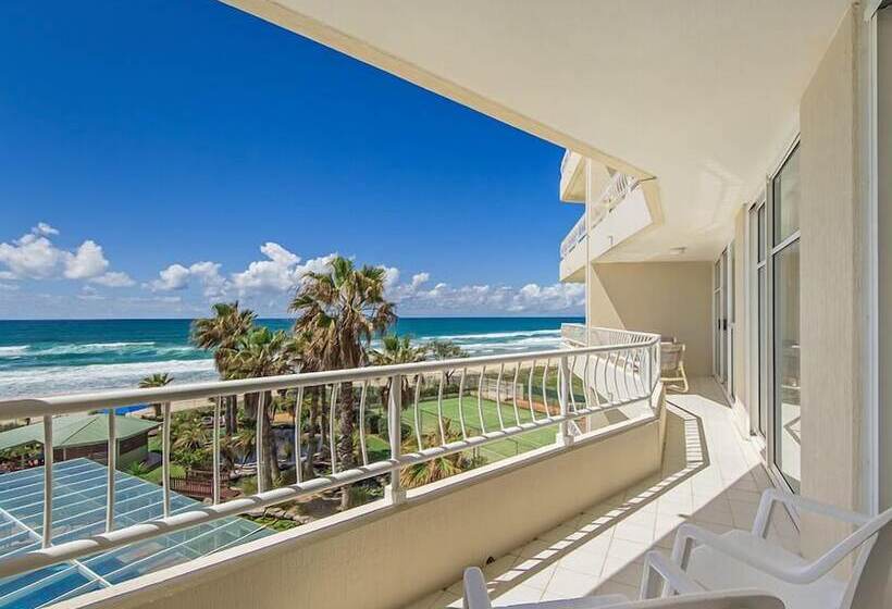 Отель 19th Avenue On The Beach