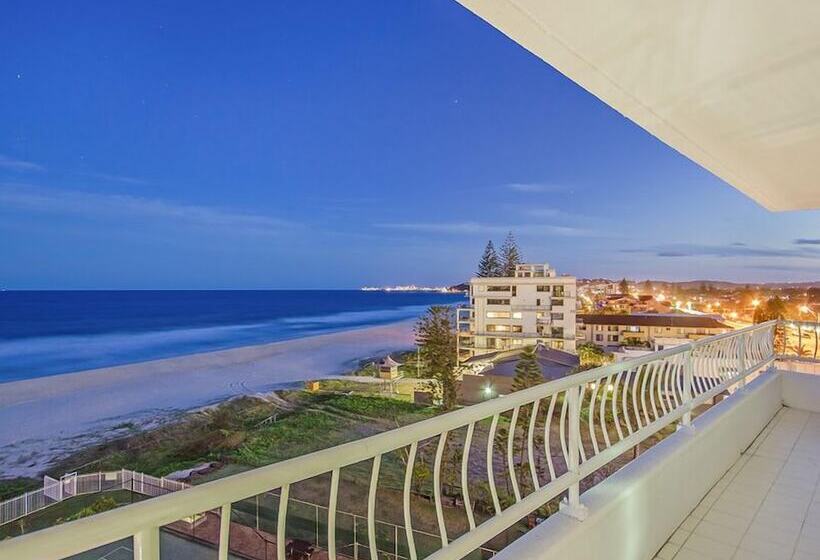 Отель 19th Avenue On The Beach