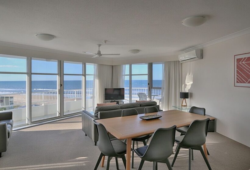 Отель 19th Avenue On The Beach