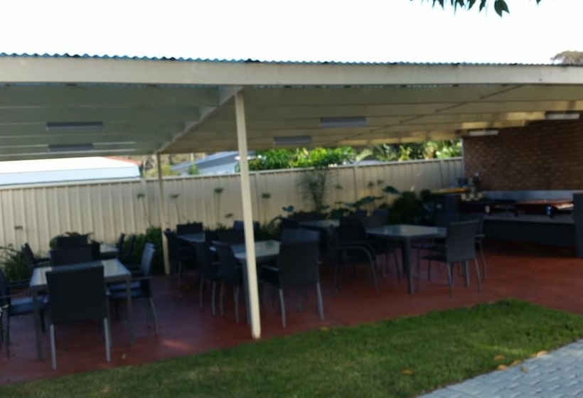 בית מלון כפרי Apollo Holiday Units